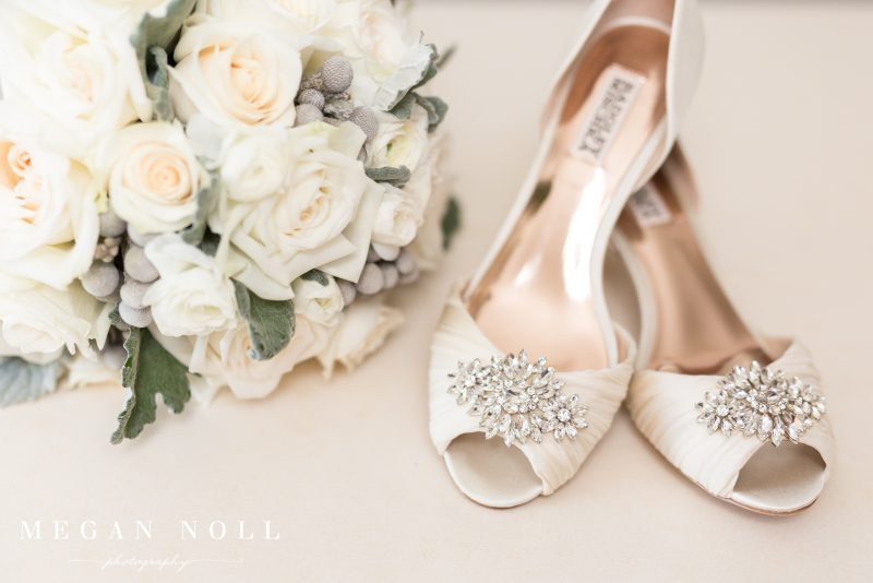 Badgley Mischka: alguns dos modelos mais desejados pelas noivas 2016 11 18 0001 1 800x534 - Badgley Mischka: alguns dos modelos mais desejados pelas noivas