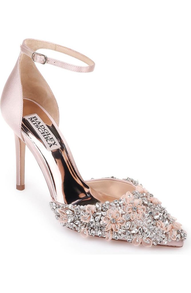 Via Nudevotion 1 668x1024 - Badgley Mischka: alguns dos modelos mais desejados pelas noivas